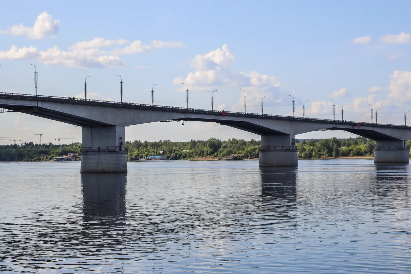 Электрокатамаран, музыка и Пермь после заката